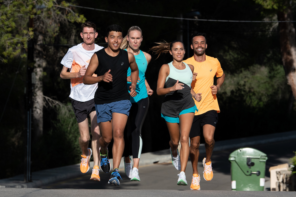 La nuova Asics Novablast porta la primavera ai piedi dei Asics Novablast, la primavera ai piedi